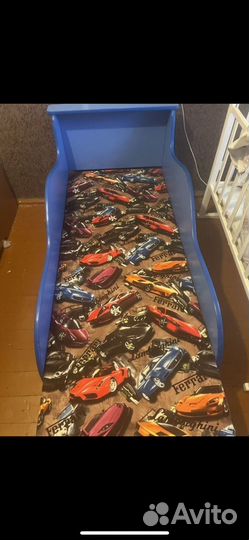 Детская кроватка машинка