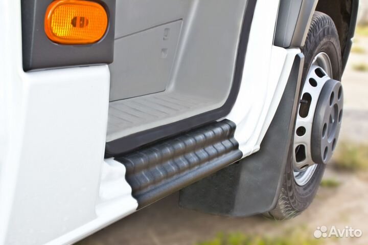 Накладки на пороги MB Sprinter 2 (06-13) RA