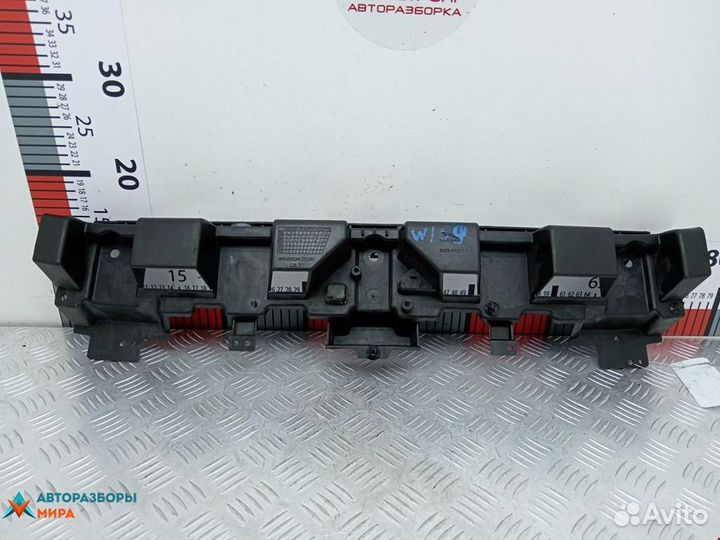 Кронштейн (крепление) Jaguar XF X250 2009