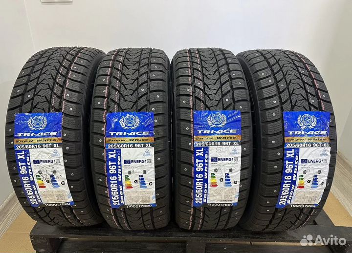 Tri Ace Snow White II 205/60 R16 48T