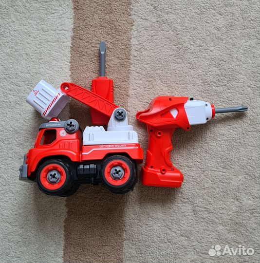 Машина пожарная на болтах