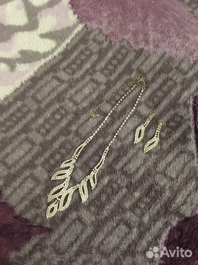 Колье и серьги. Комплект