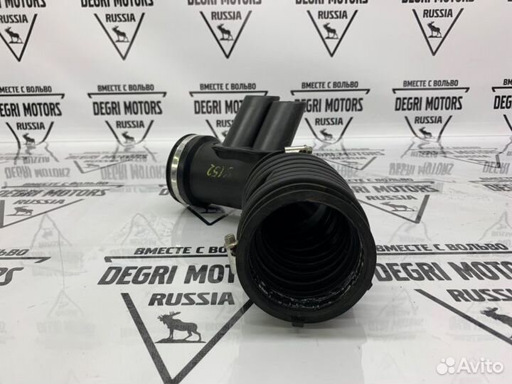 Патрубок воздушного фильтра 1.6T Volvo S60 S80 V70