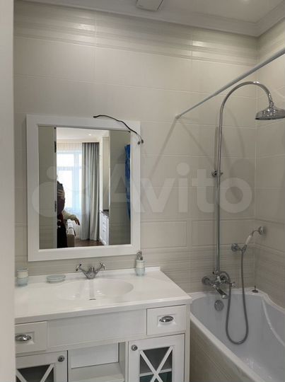 2-к. квартира, 52 м², 5/10 эт.