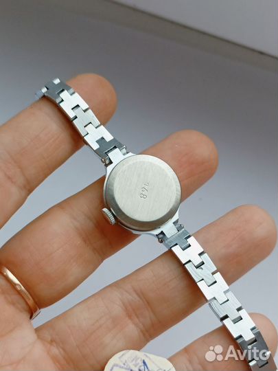 Часы СССР заря женские новые с биркой