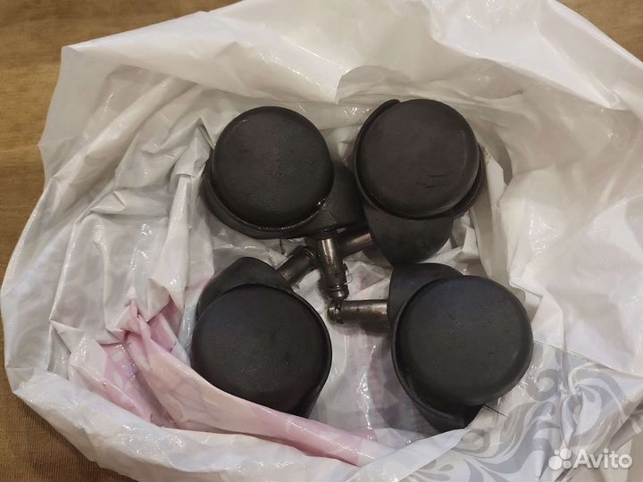 Колеса для офисного кресла