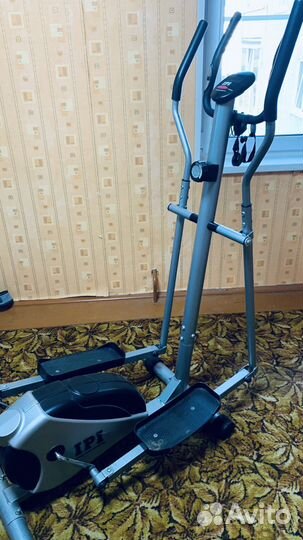 Эллиптический тренажер