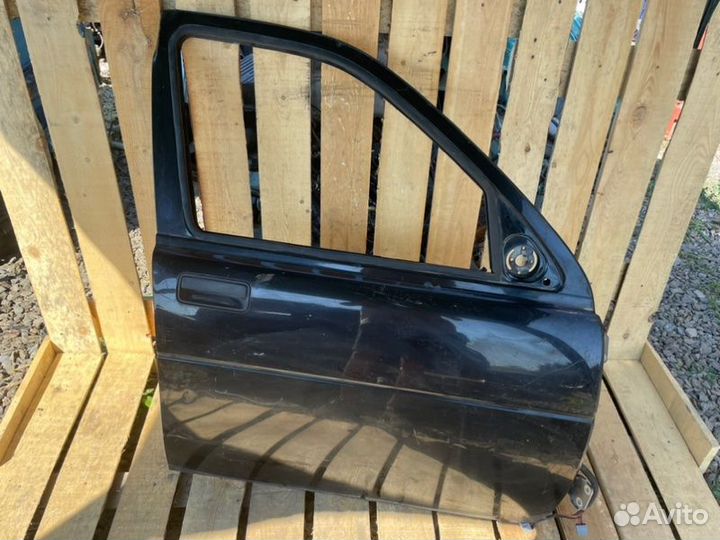 Дверь передняя правая Land Rover Freelander