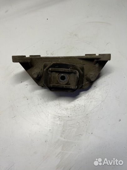 Кронштейн крепления опоры двигателя Renault Logan