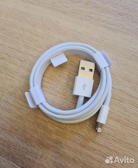 Зарядка на iPhone USB Lightning