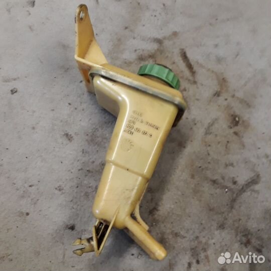 Бачок гур Ауди А4Б5 Фольксваген Пассат Б5