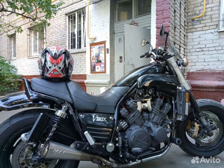 Мотоцикл Ямаха v max