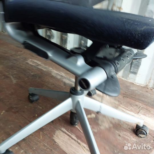 Компьютерное кресло бу, удобное