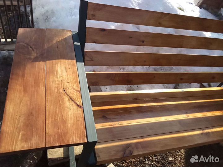 Скамейка с урной