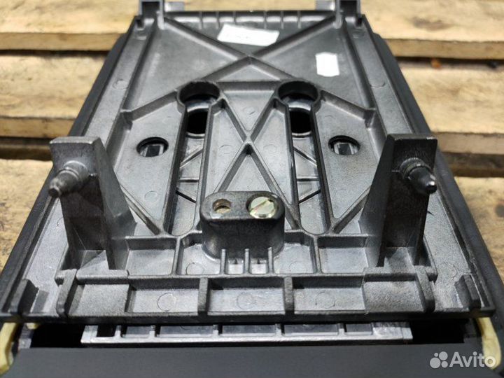 Подлокотник Bmw 5 E39 M52B28 1998