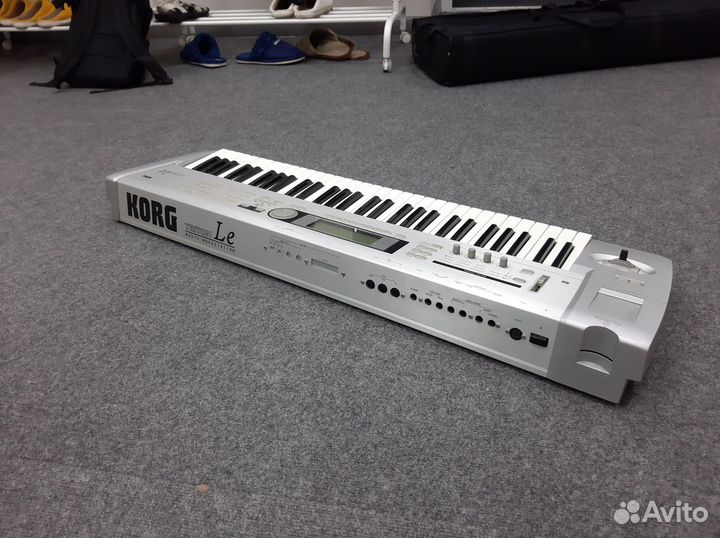 Синтезатор korg triton Le 61