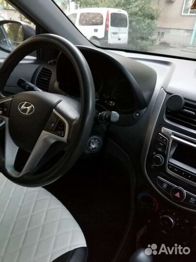 Hyundai Solaris 1.4 AT, 2015, 147 000 км