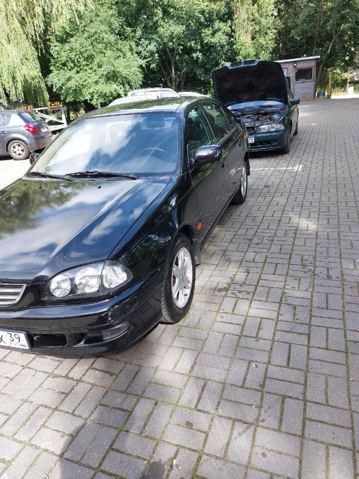 Toyota Avensis: фото владельца