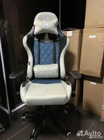 Офисное кресло (геймерское). Кресло для директора