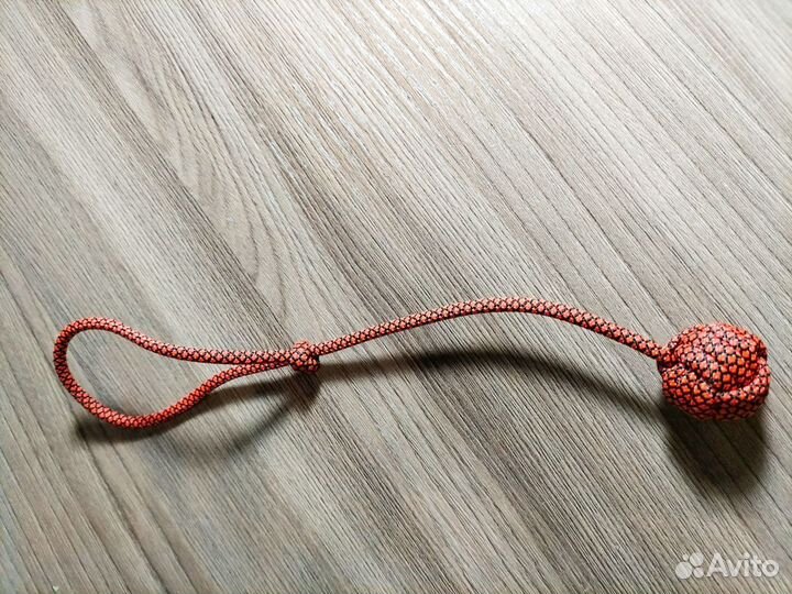 Обезьяний кулак (брелок, игрушка)