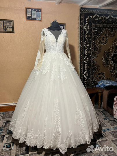 Свадебное платье