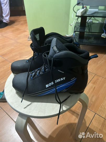 Лыжные ботинки 42 классика