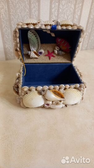 Шкатулка из натуральных ракушек
