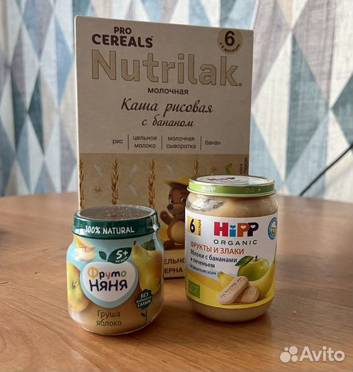 Детское фруктовое пюре и каша
