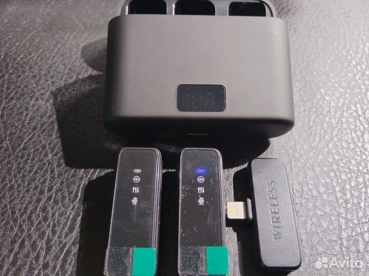 Петличный беспроводной микрофон для iPhone