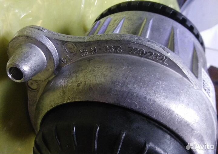 Подушка двс L W213 (A2132400700)