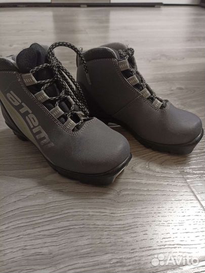 Лыжные ботинки