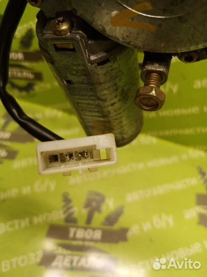 Моторчик стеклоочистителя задний Renault Laguna 1