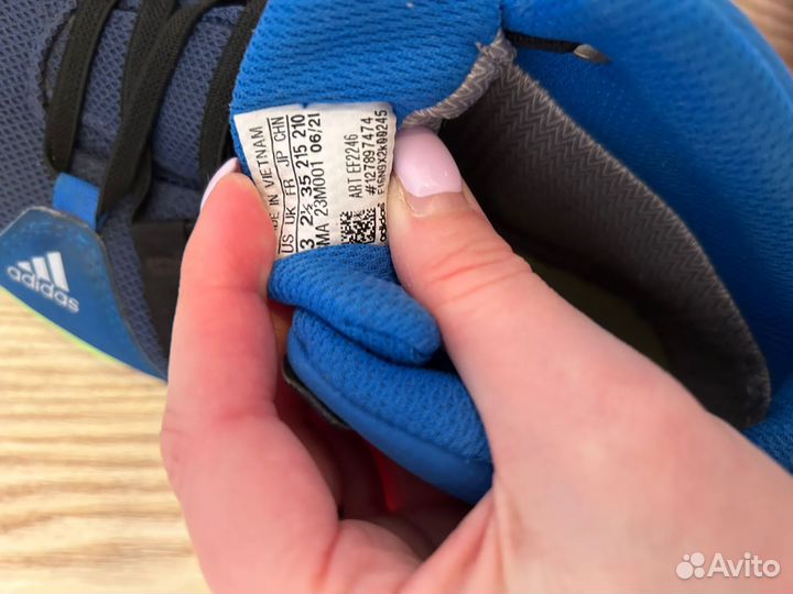 Кроссовки adidas