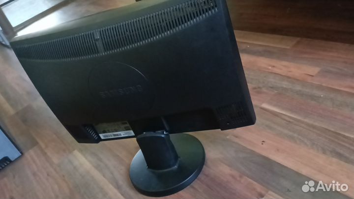 Монитор samsung SyncMaster 943nw