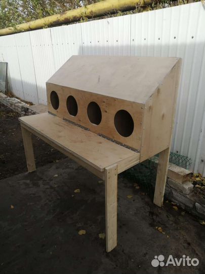 Гнездо для кур с яйцесборником