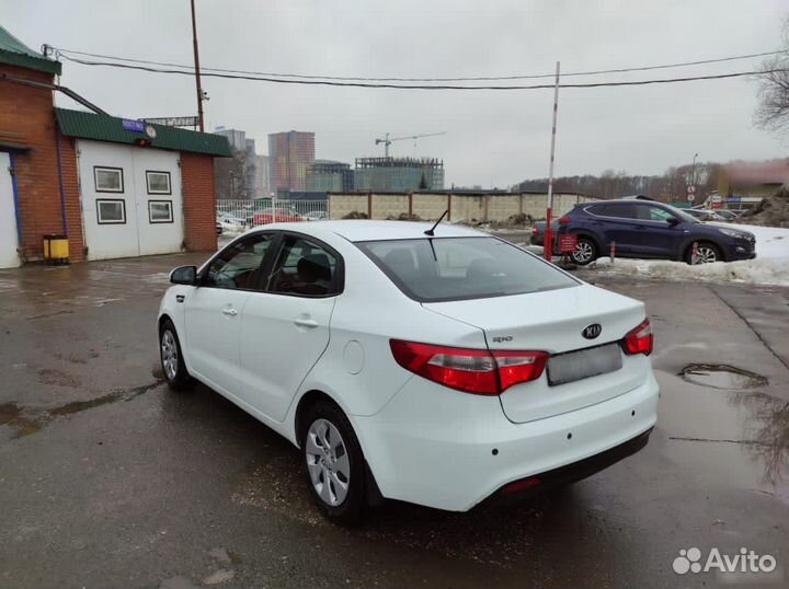 Фонарь внутренний левый правый KIA RIO 3