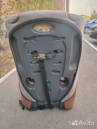 Детское универсальное автокресло