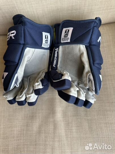 Краги хоккейные