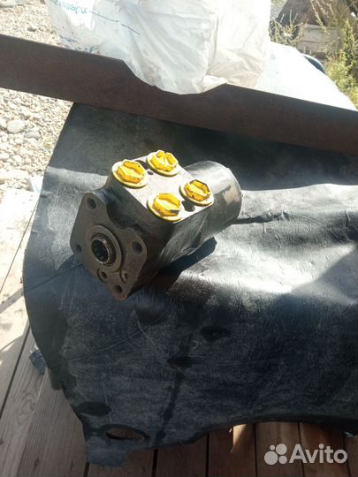 Насос дозатор на трактор