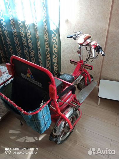 Электрический трехколесный самокат для взрослых с