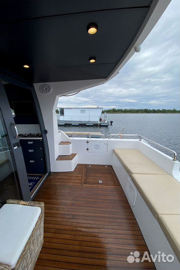 Моторный катамаран, модели “pacifico voyager 99”