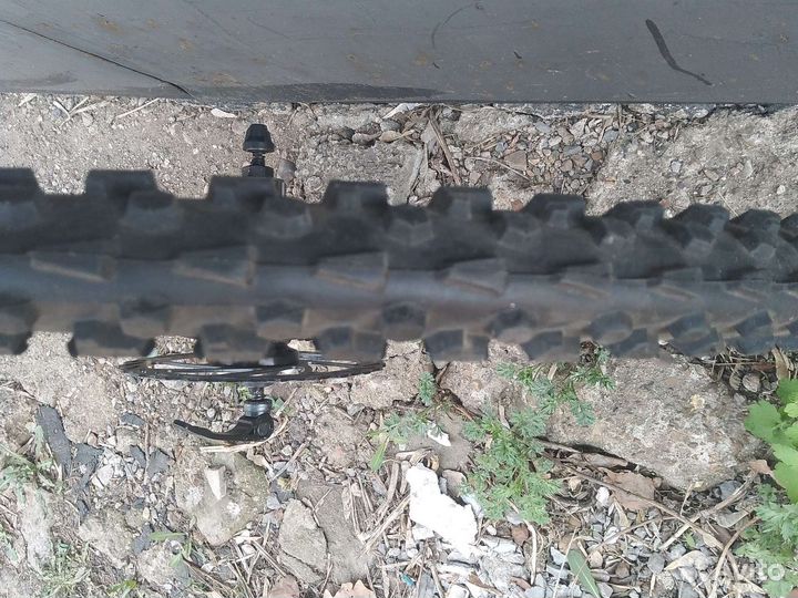 Резина на колесо велосипеда 26