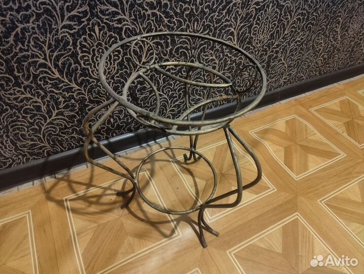 Подставка для цветов