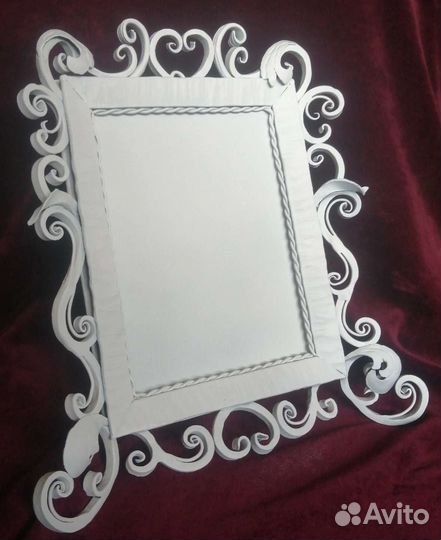 Рамках для фото и зеркала