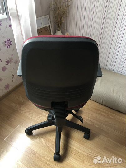 Компьютерное кресло