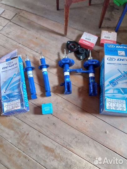 Набор стоек комплект амортизаторы