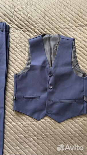 Жилетка и брюки для мальчика