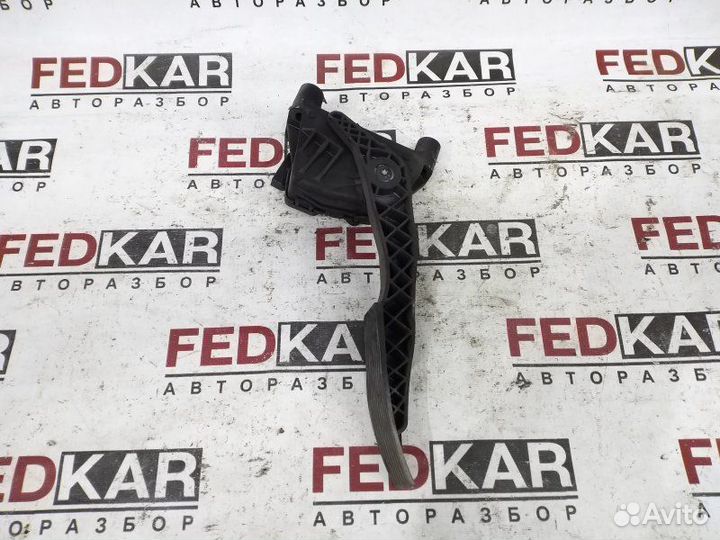Педаль газа Opel Astra G Z17DTH 2003