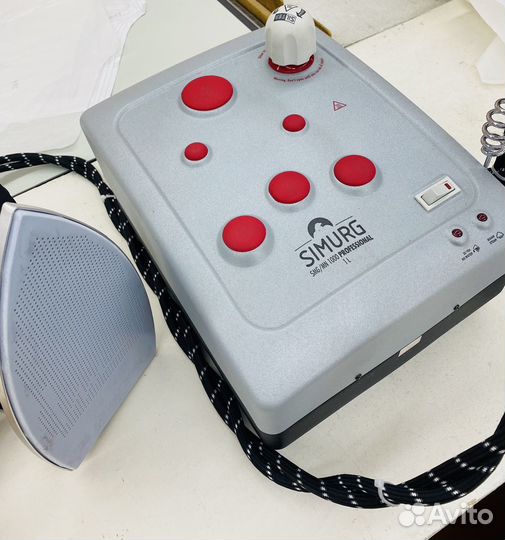 Парогенератор с утюгом Silter Simurg 1 литр