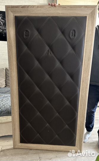 Вешалка в прихожую настенная